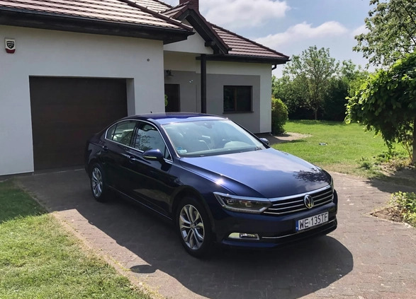 Volkswagen Passat cena 88000 przebieg: 78055, rok produkcji 2018 z Legnica małe 56